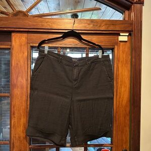 NYDJ Bermuda short with roll cuff.  Women's size 16.  New with tags